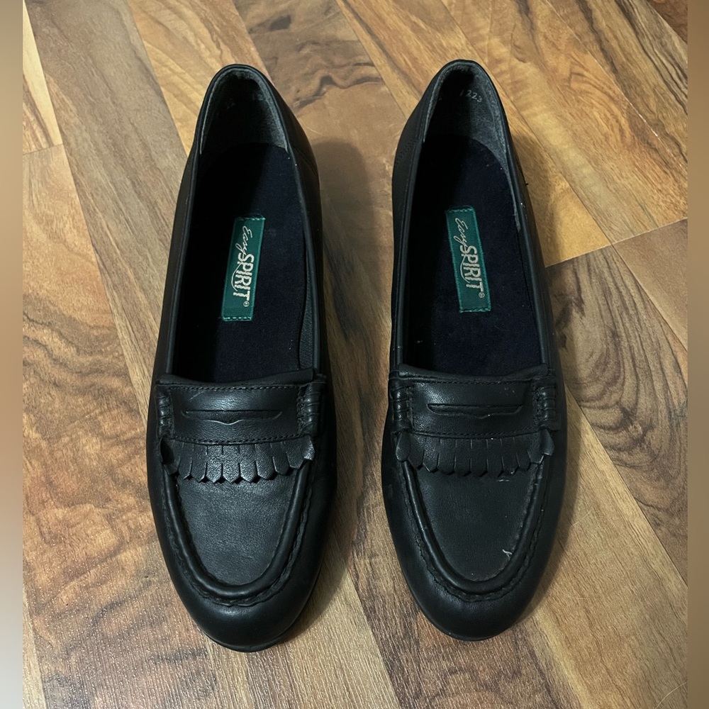 Easy Spirit Women's Black Loafers